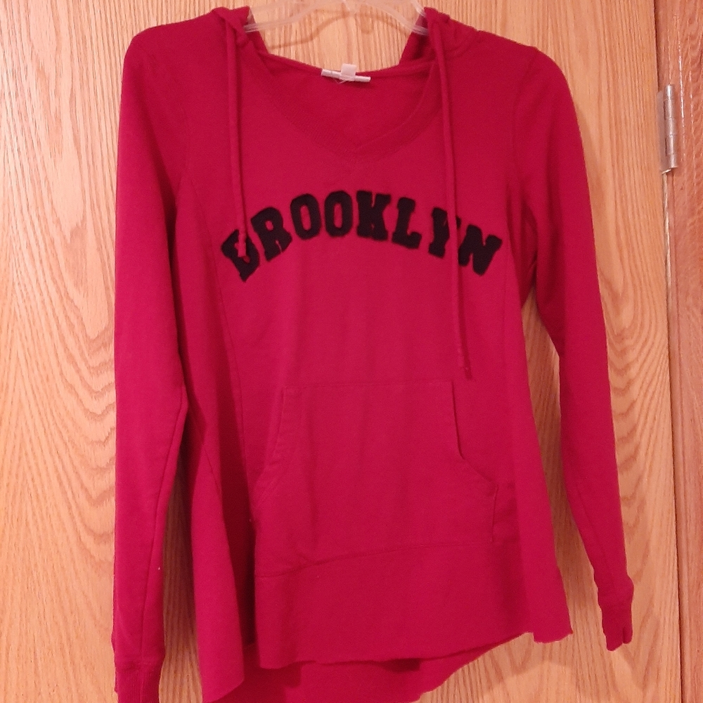 Currants Red Sweatshirt Size Large